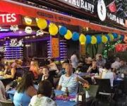 “Alanya Sherlock Holmes Restaurant Cafe Bar’da şık atmosfer, uluslararası mutfak lezzetleri ve eğlenceli bar ortamı”