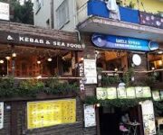 “Alanya İskele Sofrası Father and Son Place’de deniz manzarası eşliğinde kebap, meze ve Türk mutfağı lezzetleri”