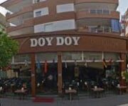 “Yalı Epilasyon merkezinde profesyonel lazer epilasyon hizmeti alan müşteri”