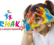 Alanya Irmak Kreş’te çocuklar öğretmenler eşliğinde oyun oynuyor ve eğitim etkinliklerine katılıyor.