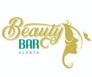 “Beauty Bar Alanya’da profesyonel saç, makyaj ve güzellik uygulamaları yapılan modern salon”
