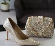 S.B Çanta Ayakkabı, Alanya’da şık çanta ve ayakkabı koleksiyonlarıyla hizmet veren mağaza.