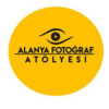 "Alanya Fotoğraf Atölyesi’nde katılımcılar, fotoğraf teknikleri ve kompozisyon dersleri alıyor, eğitmen rehberliğinde çekim yaparak yaratıcılıklarını geliştiriyor."