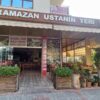 Alanya'da Ramazan Ustanın Yeri restoranının dış cephesi ve giriş tabelası