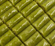 alanya tatlicisi organik ürünler katarak ürünlerinin lezzetine lezzet katıyor.