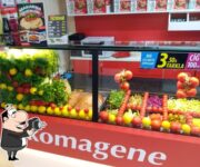 Alanya Kestel Komagene şubesinde taze hazırlanmış çiğköfte dürüm ve garnitür tabakları