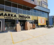 Marka İnegöl Mobilya – modern ve şık oturma grupları, yemek masası takımları ve ev dekorasyon ürünleri mağazası.