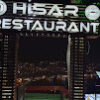 Hisar Restaurant Cafe & Bar’da Alanya manzarası eşliğinde lezzetli yemekler ve keyifli akşam atmosferi.