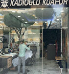 Kadıoğlu Erkek Kuaför – Alanya’da modern saç kesimi, traş ve bakım hizmetleri sunan erkek kuaförü.