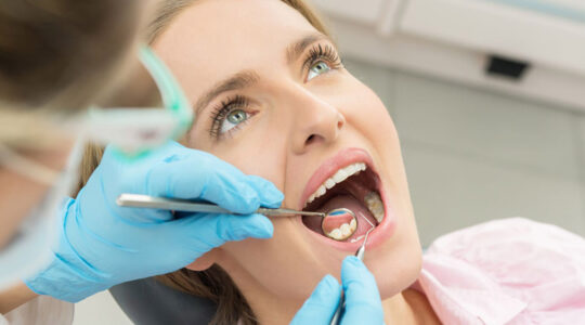 Alanya’da kök kanal tedavisi ile dişlerinizi çektirmeden kurtarın. Ağrısız, hızlı ve modern tedavi için güvenilir klinikleri hemen inceleyin!