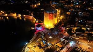 “Alanya Caz Festivali, ışıltılı sahnesi ve eşsiz atmosferiyle cazın en özel melodilerini müzikseverlere sunuyor”