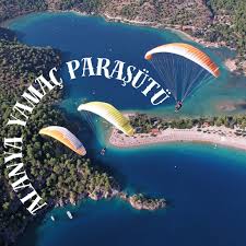 Alanya semalarında yamaç paraşütü pilotları renkli gösteriler yapıyor.