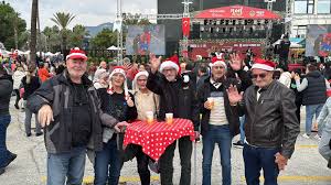 “El işi ürünlerle dolu stantlar ve sıcak atmosfer, Alanya’da kış ruhunu hissedilir kılıyor.”