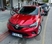 “Biz Rent a Car Alanya ofisi ve kiralık araç filosu.”