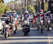 Alanya Moto servis alanında motosiklet bakımı ve onarım işlemleri yapılırken çekilmiş görüntü