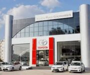 “Toyota Plaza Göçmentürk showroom ve servis alanı; yeni Toyota araçların satış ve servis hizmetlerinin sunulduğu modern otomotiv tesisi.”