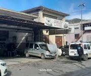 “Latif Oto Bakım servis alanı, araç bakım ve onarım hizmetleri.”