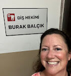 “Alanya Dental Esthetic Clinic Dt. Burak Balçık modern muayene odası ve ileri teknoloji dental ekipmanlarla donatılmış diş kliniği.”