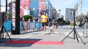 Alanya’da 15 Şubat’ta Atatürk’ü anma koşusu düzenlenecek, koşucular hazırlık yapıyor