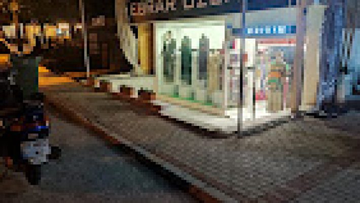 Ebrar Özen Butik Alanya – Bayan giyim, abiye ve günlük kombinlerde şıklık ve zarafeti bir arada sunan butik mağaza.