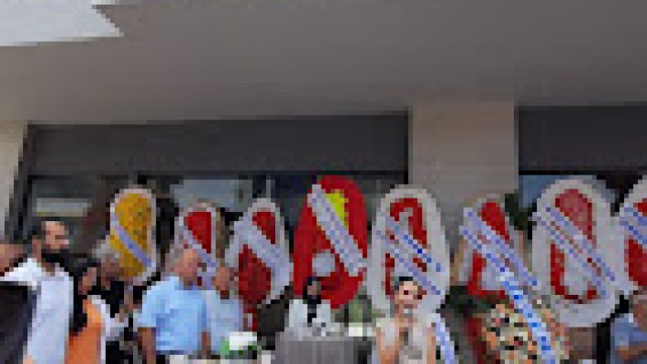 “AYDOĞAN İşitme Cihazları Satış ve Uygulama Merkezi modern ofis ortamı ve işitme cihazlarıyla hizmet veren merkez.”