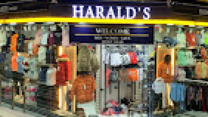 Haralds Butik Alanya – Kadın giyiminde zarafet ve kaliteyi bir araya getiren şık butik mağaza.