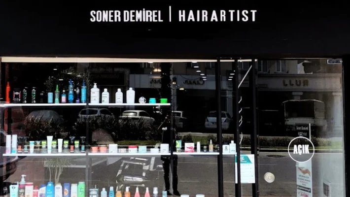 Berber Soner Demirel Hair Artist – Alanya’da profesyonel saç kesimi, sakal tasarımı ve erkek bakımı hizmetleri sunan modern berber salonu.
