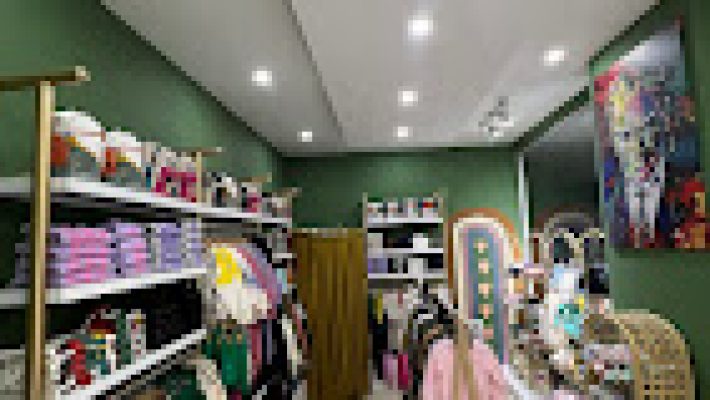 Glowy Kids Fashion Alanya – Çocuk modasında tarz, kalite ve renkli tasarımlarıyla öne çıkan butik mağaza.