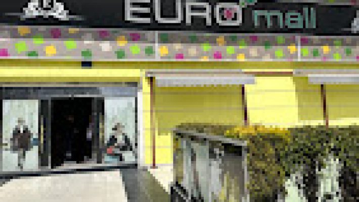 Euro Mall Alanya – Alışveriş, giyim, elektronik ve eğlence seçenekleri sunan modern alışveriş merkezi.