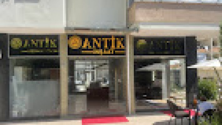 Antik Emlak İnşaat’ın Alanya’daki modern konut projeleri ve yatırım fırsatlarını gösteren görsel