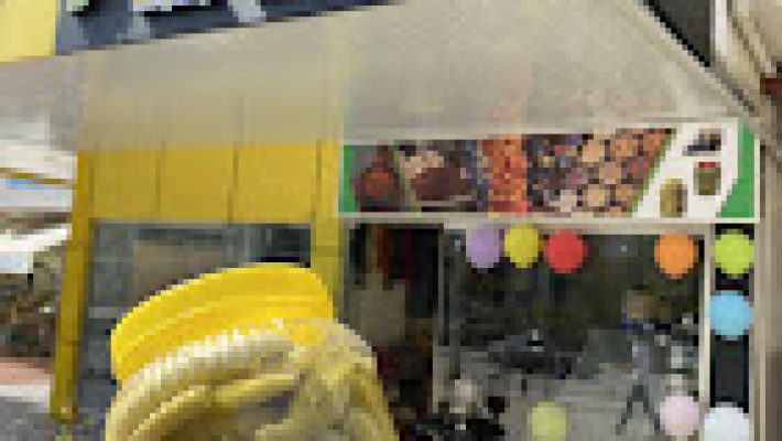 Gaziantepten Baharat – Çeşitli baharatların sergilendiği tezgah