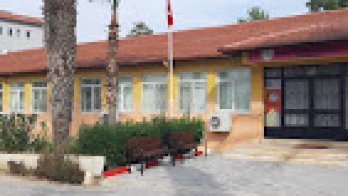 Avsallar Ayhan Şahenk Anaokulu’nda çocuklar öğretmenleri eşliğinde eğitici oyunlar oynarken.