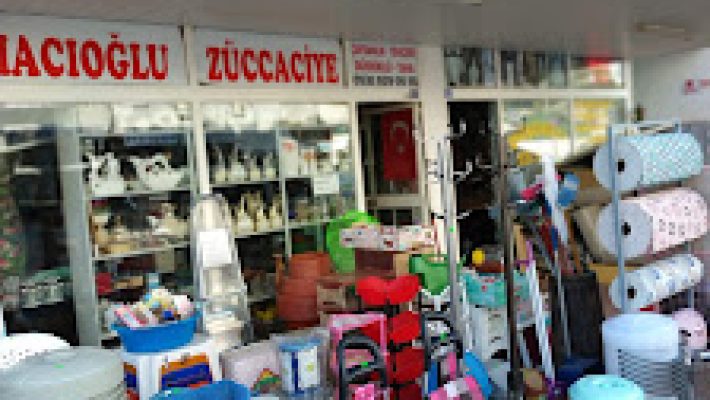 Hacioğlu Züccaciye mağaza içi ve ürün reyonları, mutfak eşyaları ve aksesuarlar