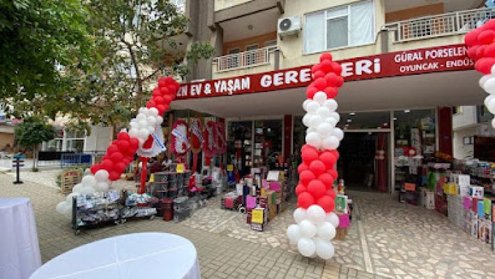 BZN Ev ve Yaşam Gereçleri Alanya mağazası, modern ev eşyaları ve dekorasyon ürünleriyle dolu mağaza içi görüntüsü
