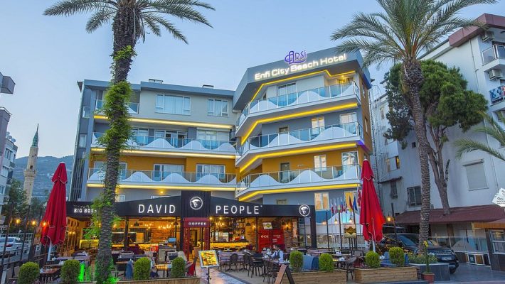 Arsi Enfi City Beach Hotel: Şehirle Denizin Kesiştiği Tatil Noktası