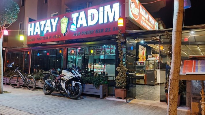HATAY TADIM ALANYA restoranında geleneksel Hatay mutfağından yöresel lezzetler sunuluyor.