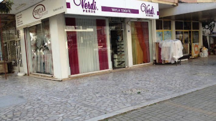 Yayla Tekstil mağazasında modern ve kaliteli ev tekstili ürünleri ve kumaş çeşitleri