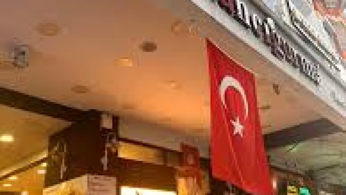 Alanya Hacet’te yer alan Hancı Gurme hacet restoranının dış cephe ve oturma alanı görünümü