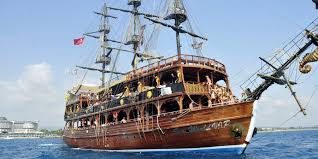 2026 yılında Alanya tekne turları, farklı bütçelere hitap eden fiyatlarıyla deniz keyfini herkes için ulaşılabilir kılıyor.