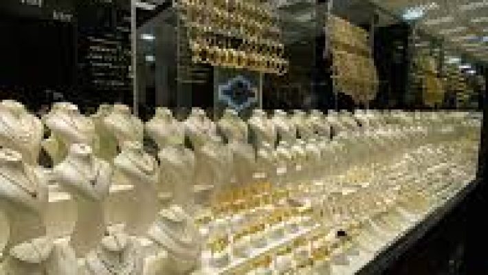 Satır Kuyumculuk – Alanya’da altın, pırlanta, gümüş ve özel tasarım mücevherler sunan güvenilir kuyumcu; şıklık ve zarafetin adresi.