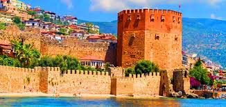 Alanya’nın simgesi Kızıl Kule, tarihi ve turistik değeri ile şehir turizminin vazgeçilmez noktası