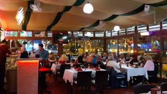 Mahmutlar’daki Tadım Lokanta Restaurant’ta geleneksel Türk yemekleri ve ev yapımı lezzetler