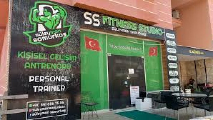 “SS Fitness Studio’da sporcular modern ekipmanlarla antrenman yapıyor”