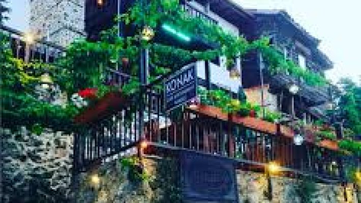 Konak Cafe & Restaurant’ta samimi atmosferde geleneksel ve modern lezzetler eşliğinde keyifli anlar.
