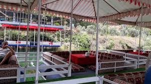 Alanya Dim Çayı piknik alanlarında ailelerin doğayla iç içe keyifli vakit geçirmesi