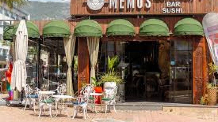 Memos Restaurant-Bar Oba/Alanya’da canlı müzik, lezzetli yemekler ve eğlenceli atmosfer.