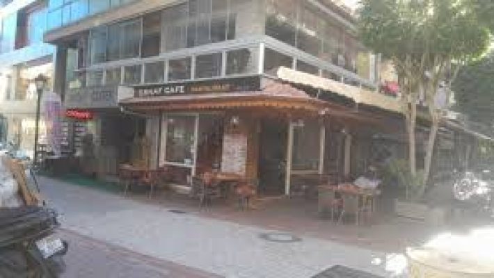 Esnaf Kafe Restoran’da geleneksel ev yemekleri ve samimi bir atmosfer.