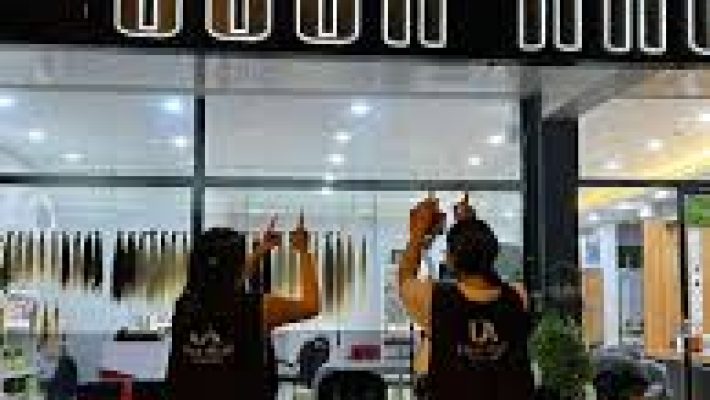 “Gazipaşa Uğur Akgül Kuaför’de profesyonel saç kesimi, renklendirme ve kişisel bakım hizmetleri”