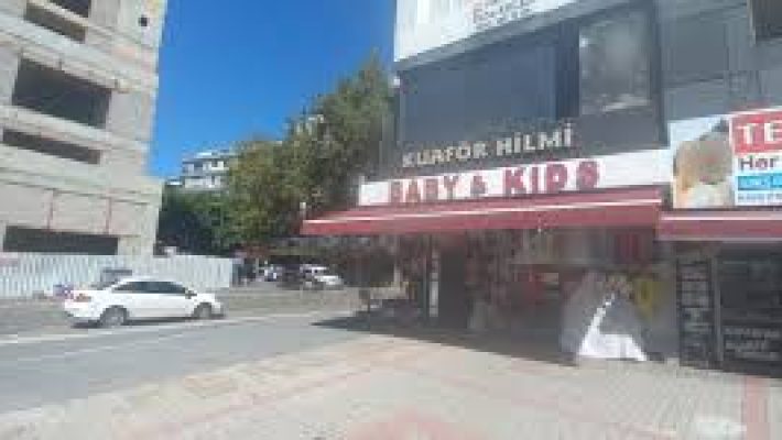 “Alanya Kuaför Hilmi’de profesyonel saç kesimi, renklendirme ve kişisel bakım hizmetleri”