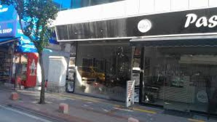 “Alanya Coiffeur Mehmet Hair Salon’da profesyonel saç kesimi, renklendirme ve bakım hizmetleri”